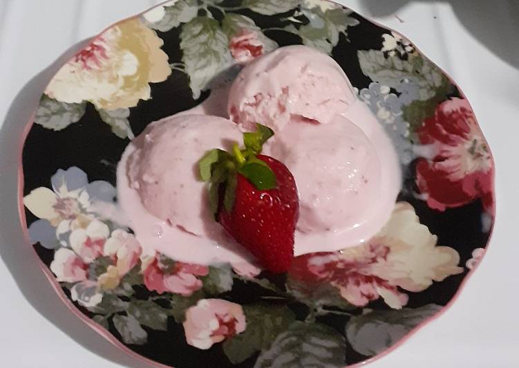 Resep Es Krim Yoghurt Strawberry Anti Gagal