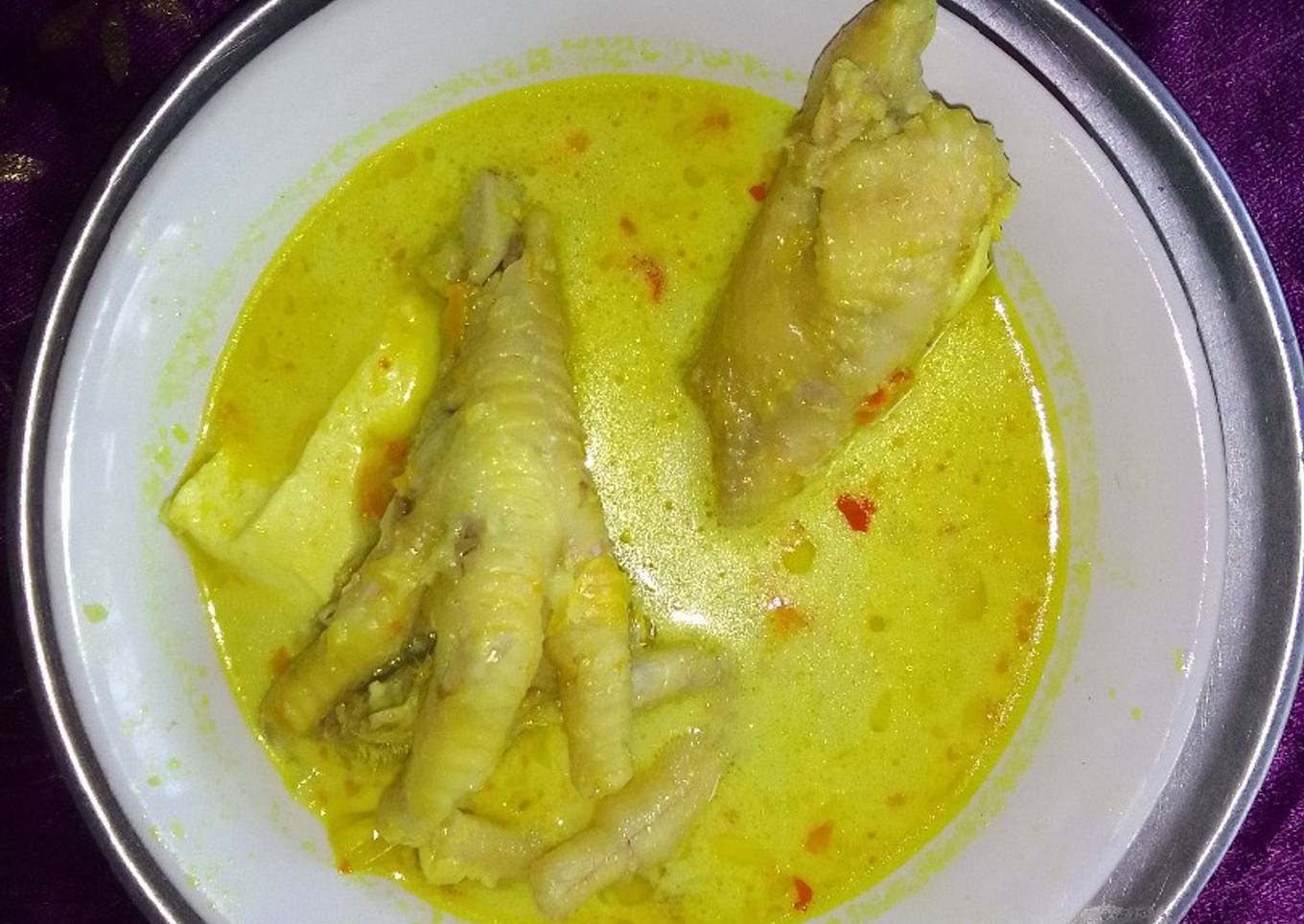 Ceker tahu kuah kuning