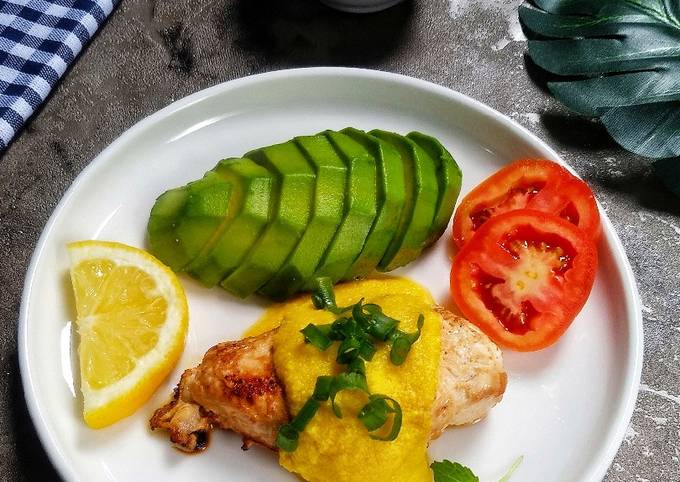 Chicken Lemon Butter with Lemon Sauce