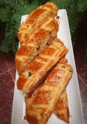 Une photo de Croquet aux amandes raisins secs et fruits confits