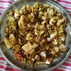 Moth chaat A picture of Moth chaat.