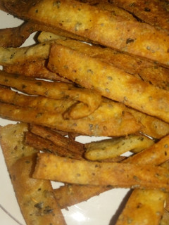 सूजी करी पत्ते के रिबन (Suji curry patte ke ribbon recipe in hindi) रेसिपी मुख्य फोटो
