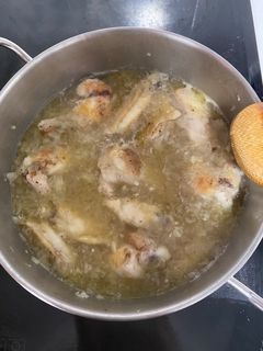 Una foto de Pollo a la cerveza
