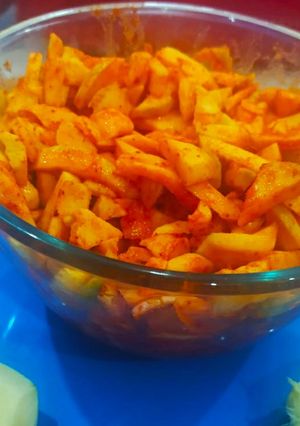 A picture of Hing Raw Mango pickle (spicy).