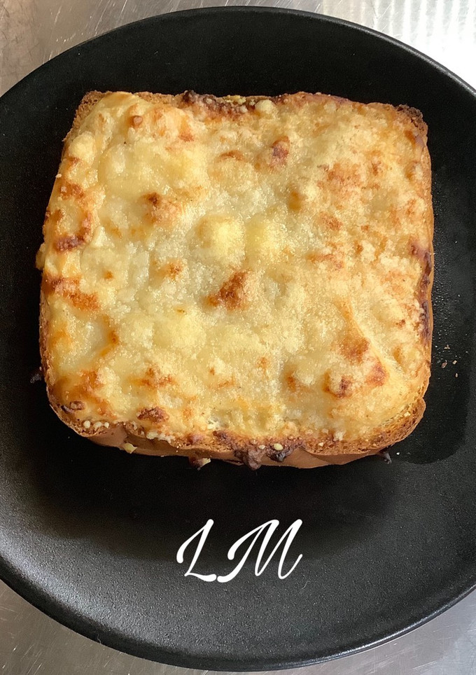 Una foto de Sándwich croque monsieur o sándwich francés