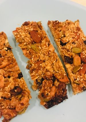 A picture of Nutty Granola Bars.