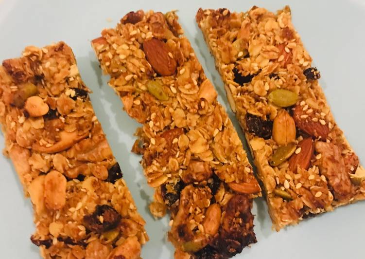 Easiest Way to Cook Appetizing Nutty Granola Bars