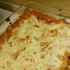 A picture of Easy Cheesy Baked Chicken alla Vodka.