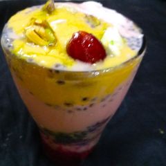 Rose Mango Faluda A picture of Rose Mango Faluda.