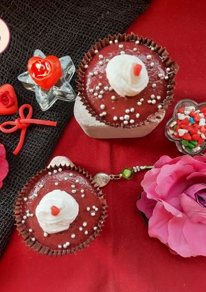 A picture of Red Velvet Cup Cakes.