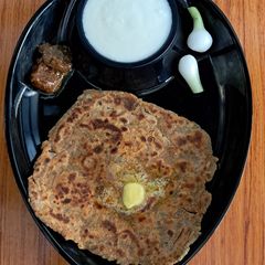 A picture of Punjabi Missi roti.