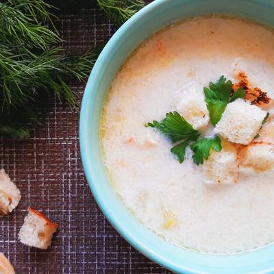 Сырный суп с курицей, брокколи и кукурузой