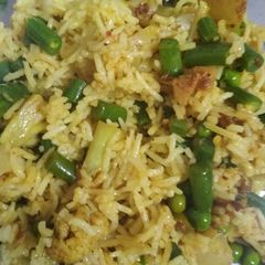A picture of Veggie rice.