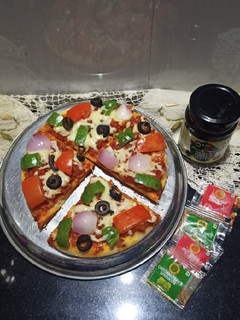 પેન પીઝા ( Pan Pizza રેસીપી મુખ્ય ફોટો