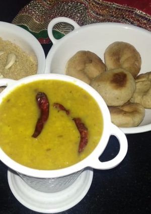 A picture of Dal bati churma.