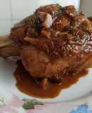 Codillo a la cerveza negra