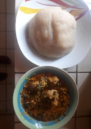 A picture of Eguisi soup and Eba.