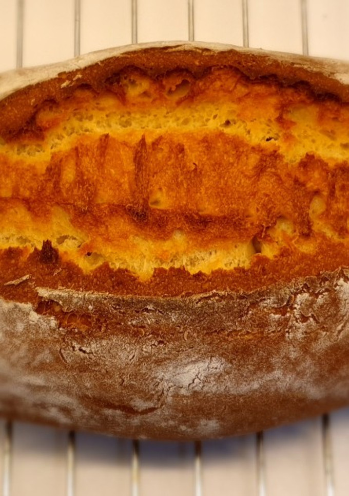 Una foto de Pan casero de kamut, con biga
