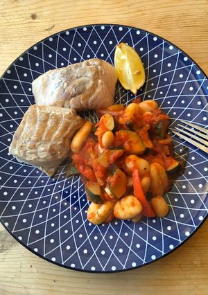 Gnocchi in Tomaten-Gemüsesauce mit Wildlachs Rezepthauptbild