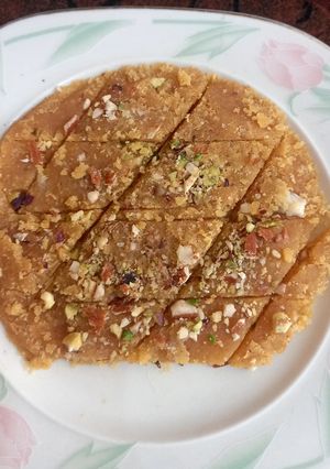 A picture of Besan ki burfi.