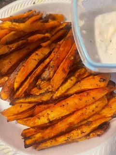A picture of Sweet potatoes fries.