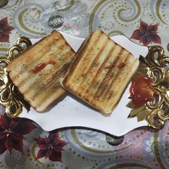 A picture of Sandwich 🥪🥪.