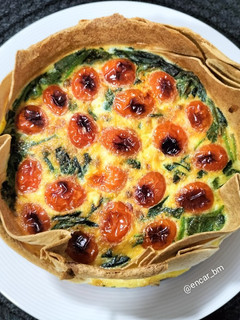 Una foto de Pastel de espinacas, cherry y mascarpone en airfryer
