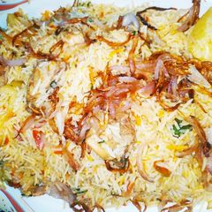 A picture of Chicken biryani.