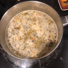 A picture of Mushroom Soup.