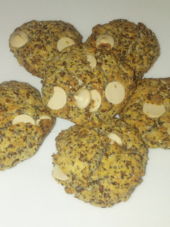 Una foto de Coconut Caramel Flaxseed Cookies