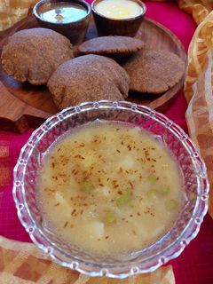 व्रत वाले आलू करी (Vrat wale aloo curry recipe in hindi) रेसिपी मुख्य फोटो