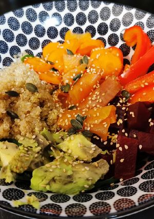 Une photo de Buddha bowl satanique