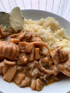 Una foto de Sepia encebollada con sidra en Thermomix
