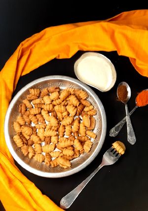 সুজি স্ন্যাক্স রেসিপির প্রধান ছবি