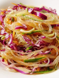 【厚生廚房】涼拌粉絲紫高麗菜 的食譜成品照片