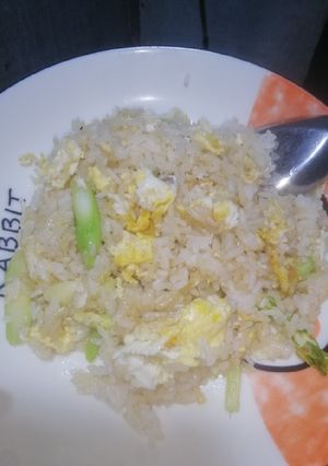 รูปของ ข้าวผัดไข่แสนง่าย