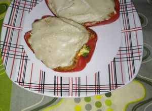 Una foto de Morrones rellenos -vegano- :)