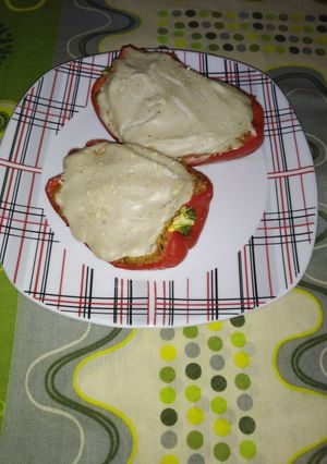Una foto de Morrones rellenos -vegano- :)
