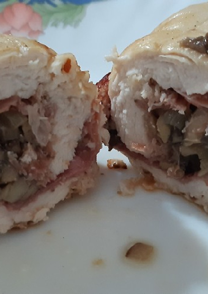 Una foto de Pechuga de pollo rellena de champiñones y jamón, en airfryer