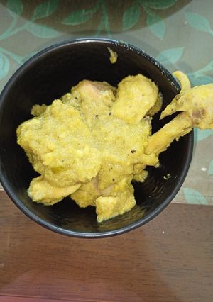 সহজ গার্লিক চিকেন (easy garlic chicken recipe in bengali) রেসিপির প্রধান ছবি