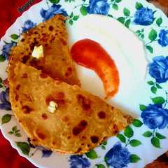 टिफिन वाला स्वादिष्ट आलू पराठा-レシピのメイン写真