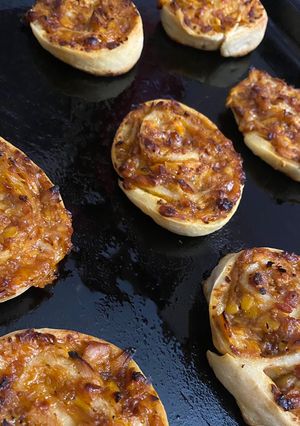 A picture of Bbq chicken pizza rolls.