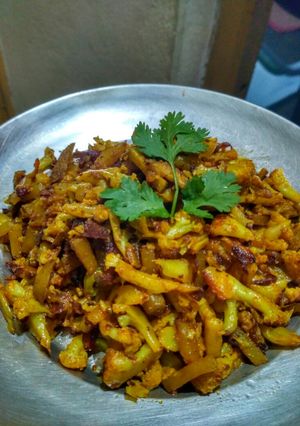 A picture of Aloo cauliflower fry.
