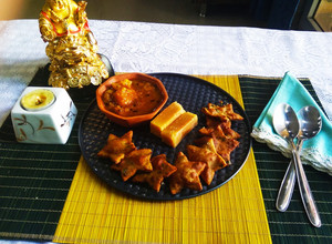 A picture of Star Shape Bajra methi poori with aloo sabji.