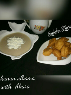 A picture of Kunun Alkama with Akara.