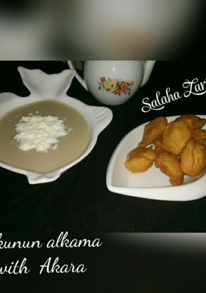 A picture of Kunun Alkama with Akara.