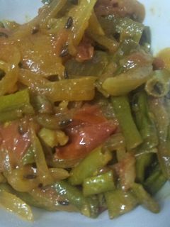 बरबटी प्याज़ की सब्ज़ी (Barbati Pyaz ki sabzi recipe in Hindi) रेसिपी मुख्य फोटो