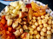 Una foto de pollo de corral de pechuga