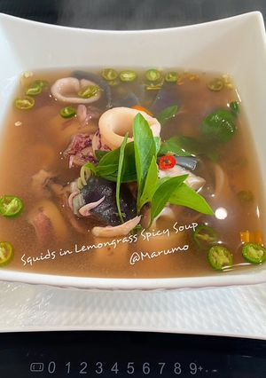 A picture of Squids in Lemongrass Spicy Soup.