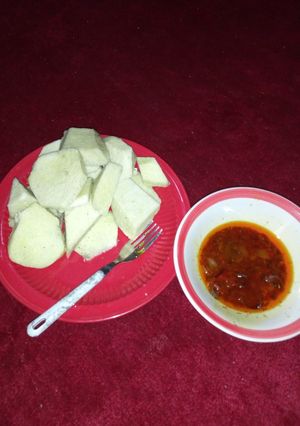 A picture of Yam with souce.